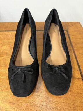 Clarks Artisan Women’s 10 W Black Suede Leather Bow Accent Chunky Block Heels